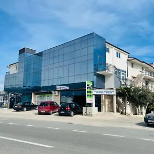 https://studio-romina.hotels-in-trogir.com